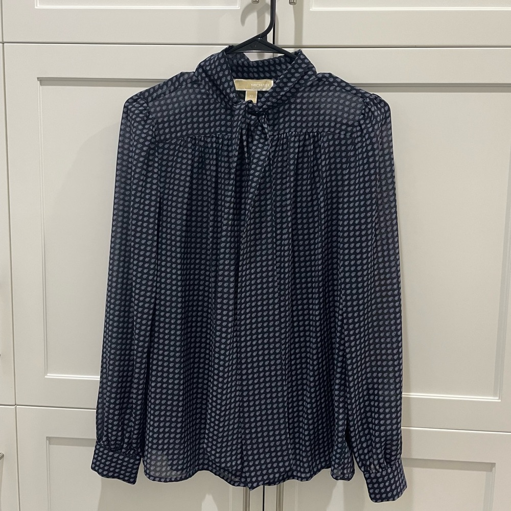 Michael Kohrs Blue & White Geometric Patterned Long Sleeve Blouse